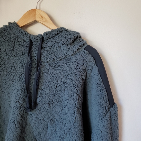Zella | Fleece Sherpa Funnel Neck Hooded Pullover - Picture 4 of 10